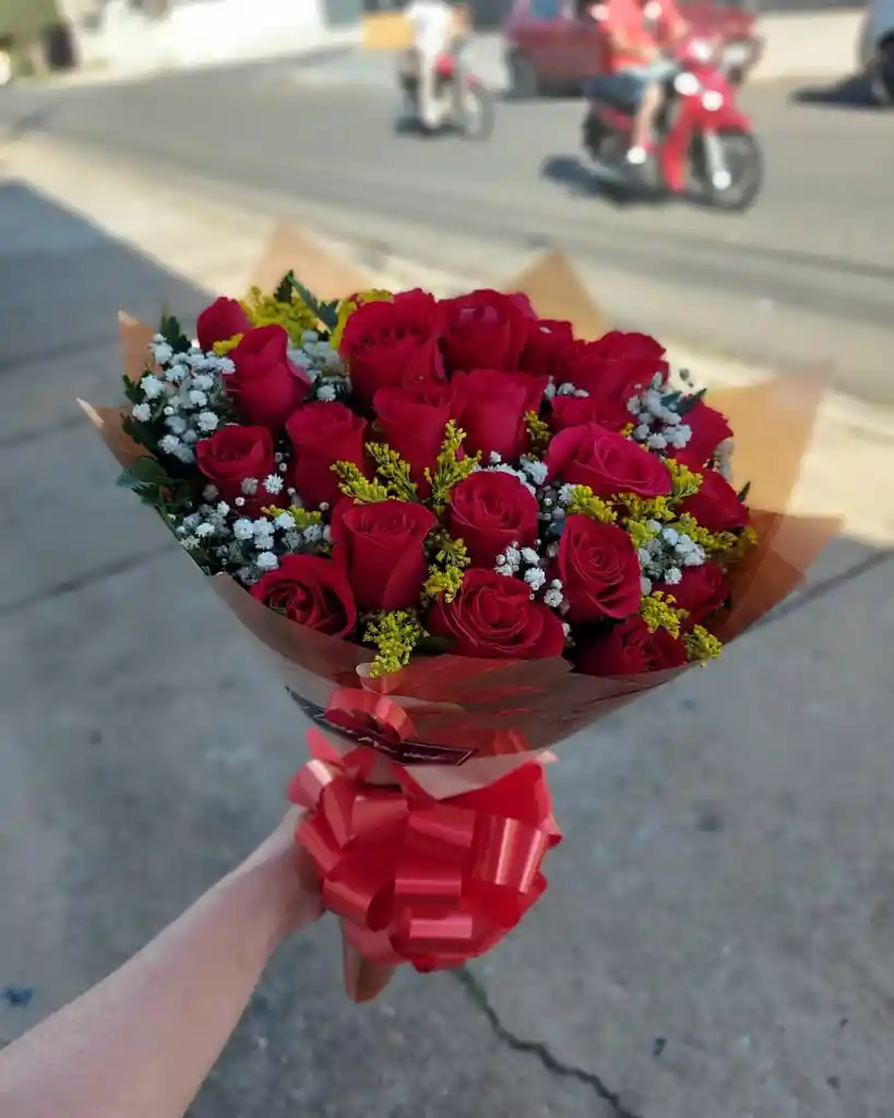 Bouquet De 24 Rosas Rojas