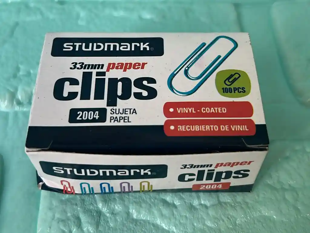 Clips Caja X100 Studmark Recubierto De Vinil