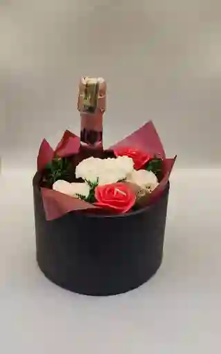 Bouquet Vino Y Rosas