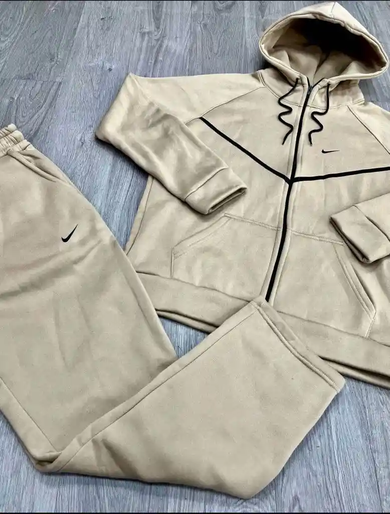 Conjunto Deportivo Nike