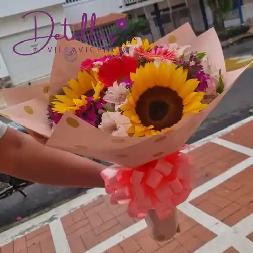 Bouquet De Flores Tropicales