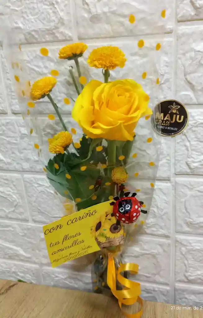 Rosa Amarilla Especial Con Chocolate