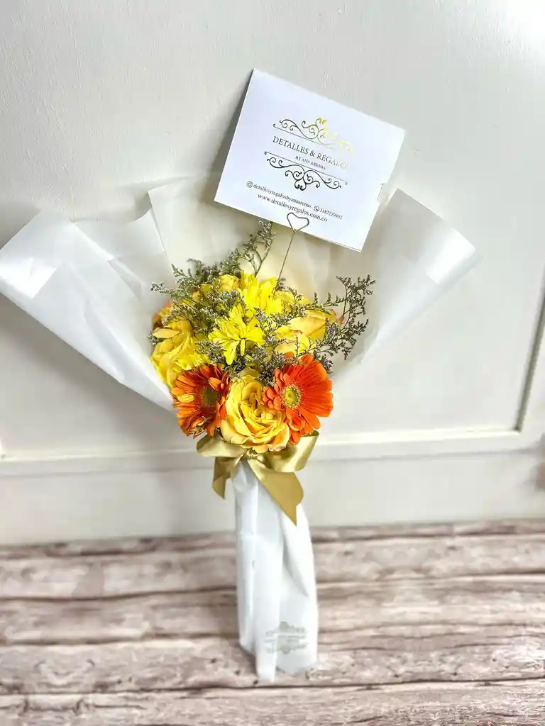 Arreglo De Flores Amarillas