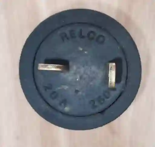 Clavija Pata Trabada 20 Amp