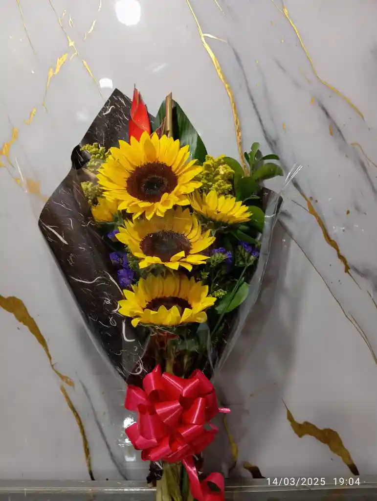 Engalanado De Girasoles