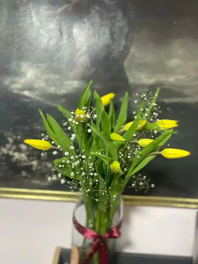 Tulipanes En Jarron 9 Und