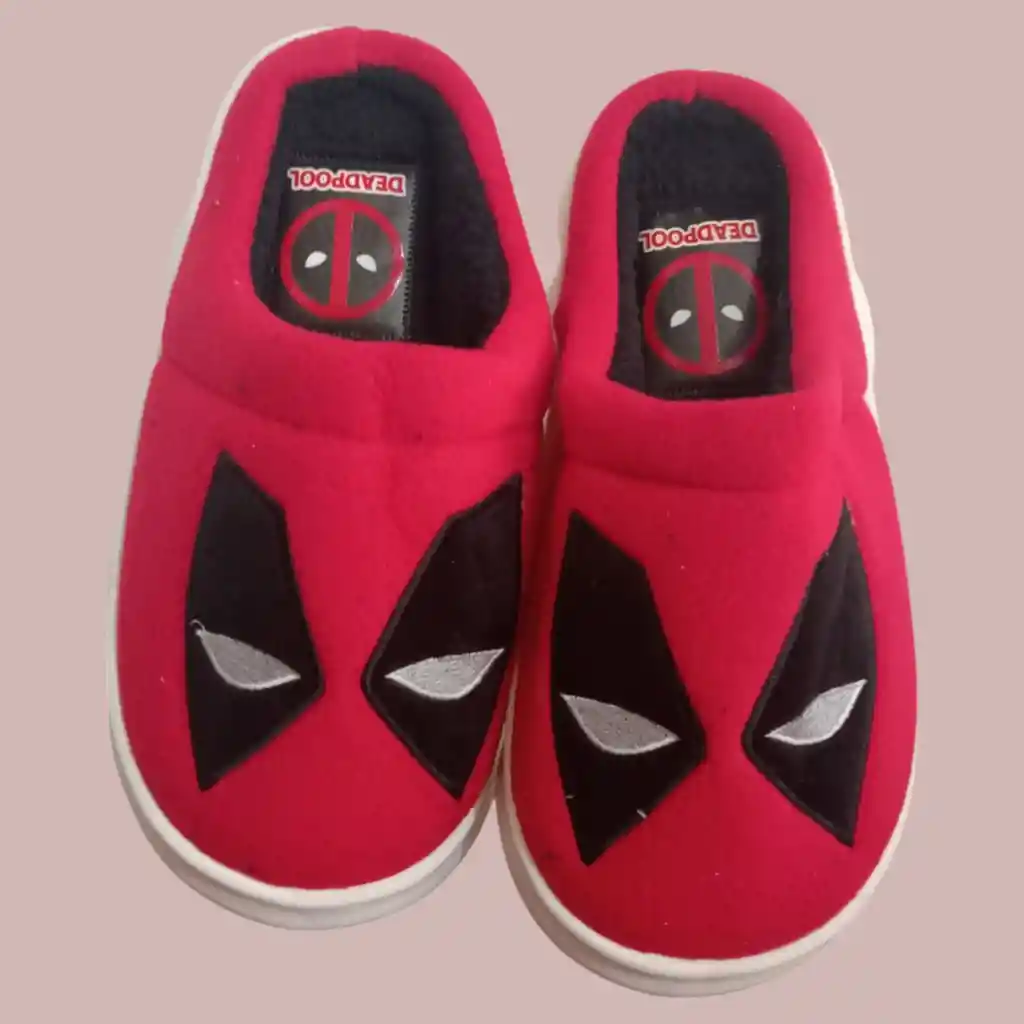 Pantufla Adulto Deadpool Talla 42-43