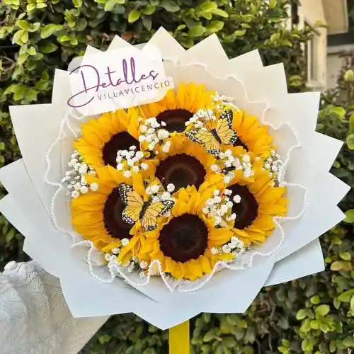 Bouquet De Mano Con Girasoles