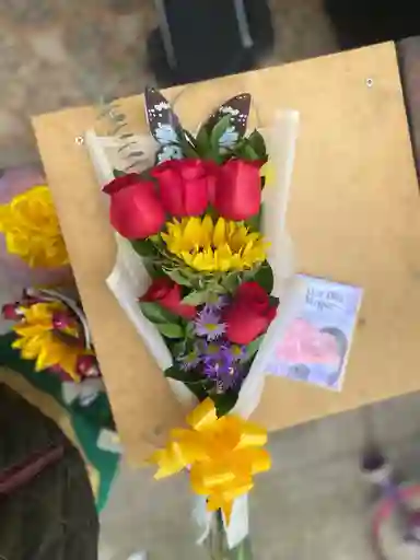 Bouquet Ramo De Girasol + Rosas