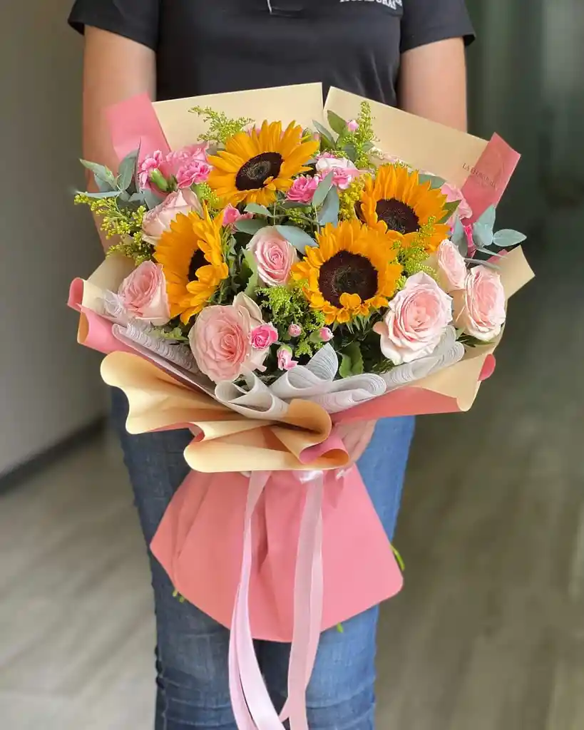 Flores Rosas Y Girasoles - Bouquet Dulce Amanecer