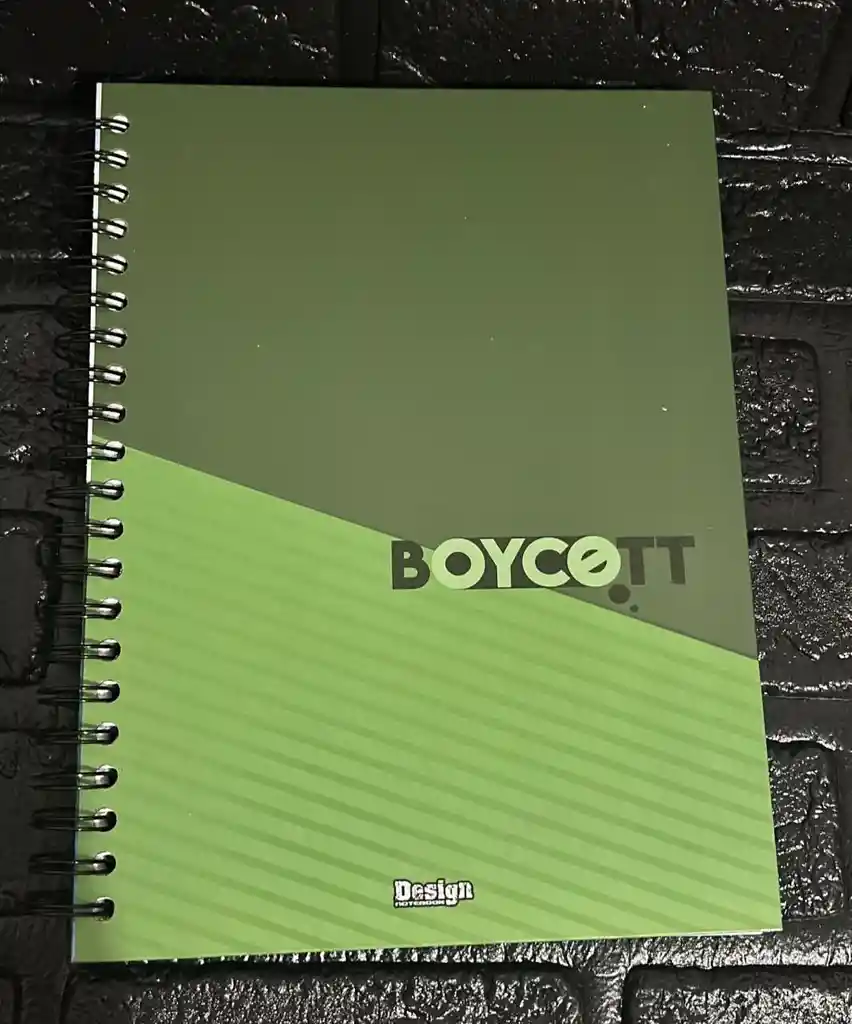 Cuaderno 7 Materias Grande Caballero Cuadriculado Lukis