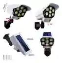 Lampara Luz Led Patio Jardin Control Remoto Reflector Solar Color Blanco Estilo Cámara Falsa