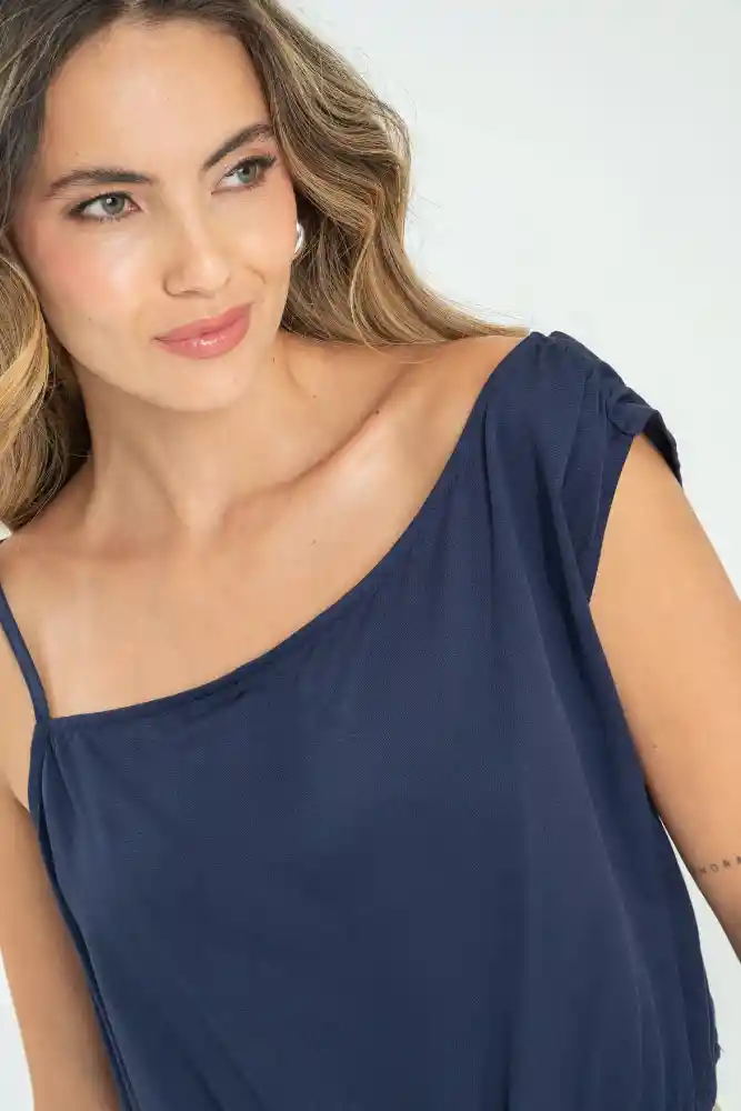 Blusa Ozmillen Color Azul Oscuro Talla M