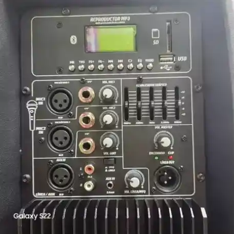 Cabina De Sonido Activa Sonivox Vs-ac712nb 100 Watts 12"