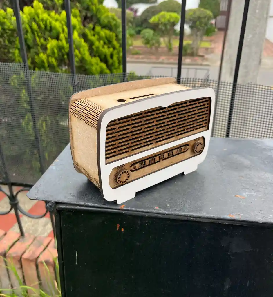 Alcancia Radio Vintage