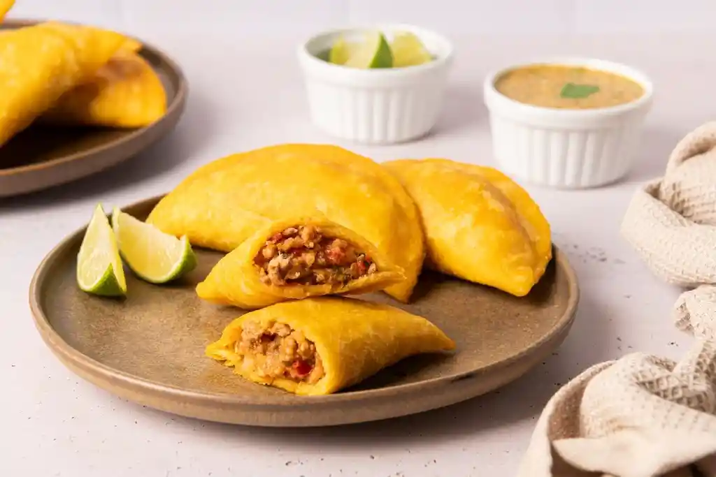 Empana De Pollo Y Tocineta