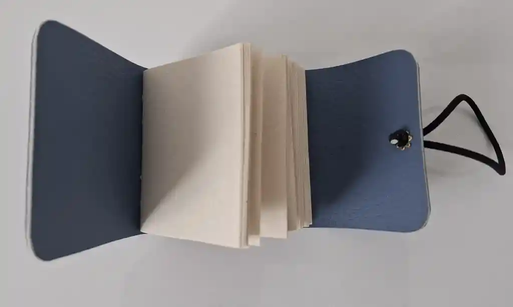 " Viajera Azul Mini (cordón Elástico)"
