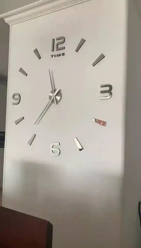Reloj De Pared 3d Tamaño Grande Color Plateado 90cm