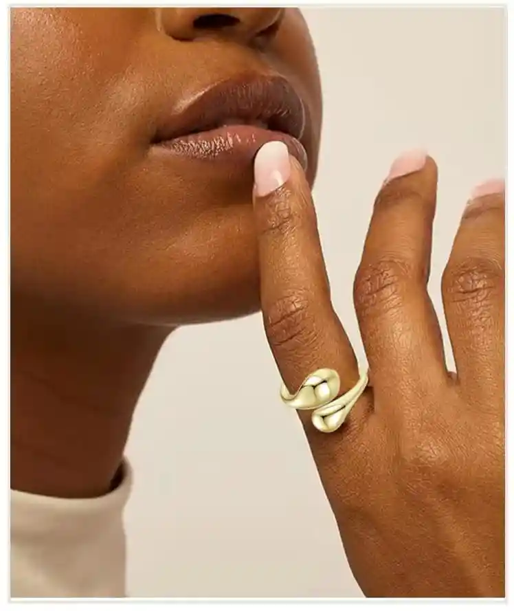 Anillo Ajustable En Plata De Ley 925 Con Baño Dorado