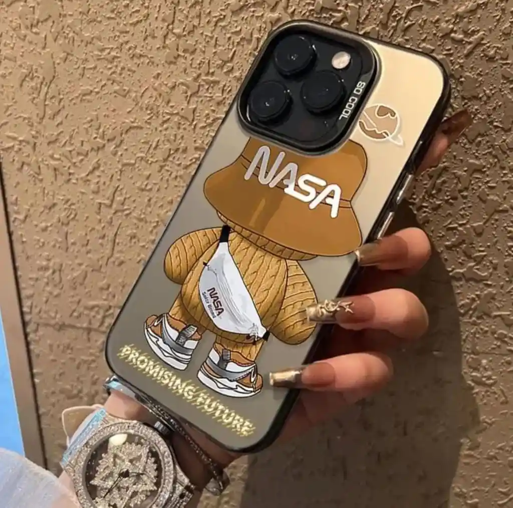 Forro Iphone 15 Pro Max Nasa Bear