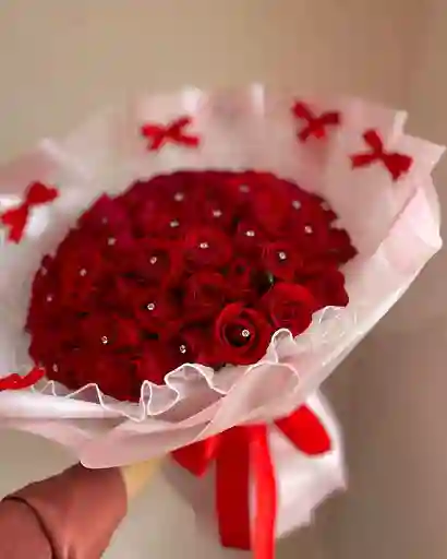 Ramo Buchon De Rosas Rojas