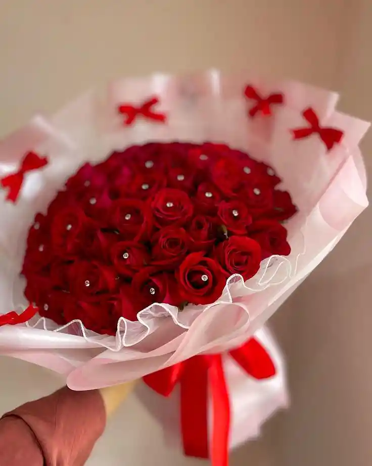 Ramo Buchon De Rosas Rojas