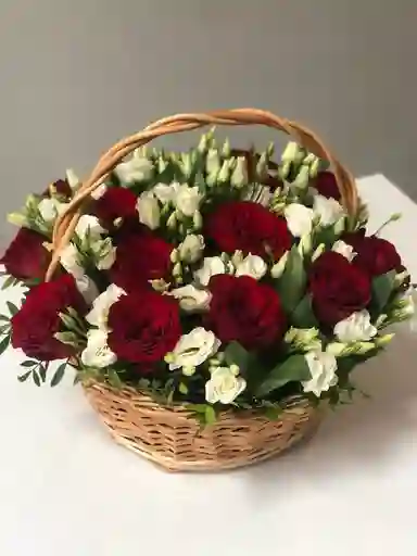 Canasta De Rosas Rojas