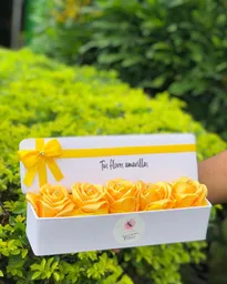 Caja Rectangular De Rosas Amarillas