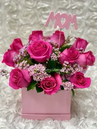 Caja Cuadrada De Rosas Fuscias