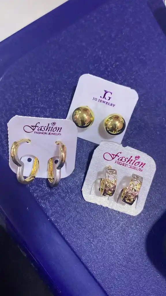 1und De Aretes, Candongas O Aros Pequeños Dorados