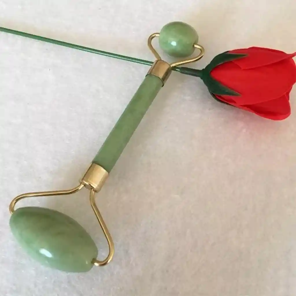 Rodillo De Jade Con Guasha – Masaje Facial Y Terapia Antiestrés