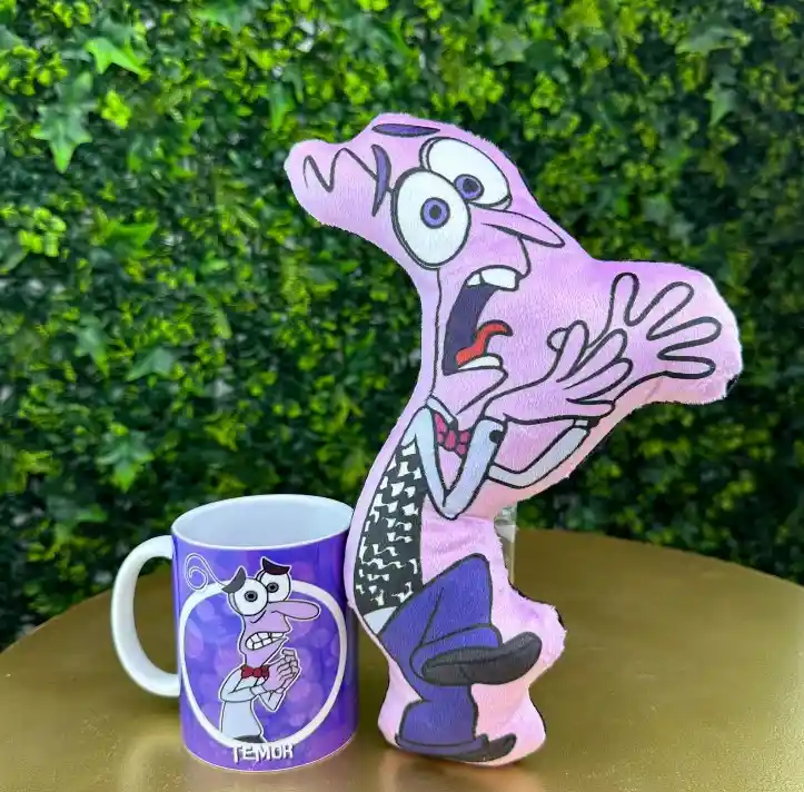 Combo Cojin Mediano De Temor Intensamente + Mug X 1 Unidad