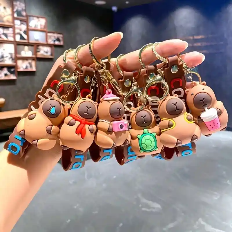 Llavero De Lujo Capibara Kawaii Motivos Graciosos Regalo