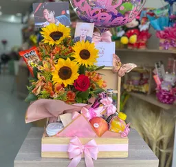 Arreglo Frutal Con Girasoles