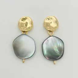 Aretes Dorados Con Nácar Natural