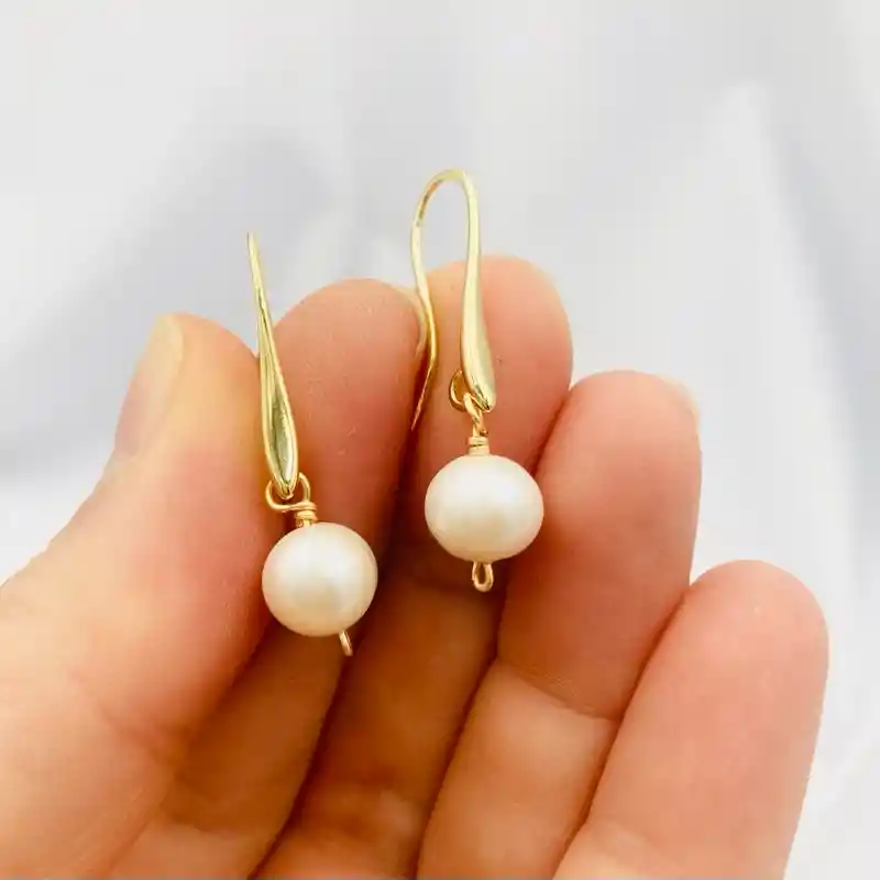 Aretes Dorados Con Perlas