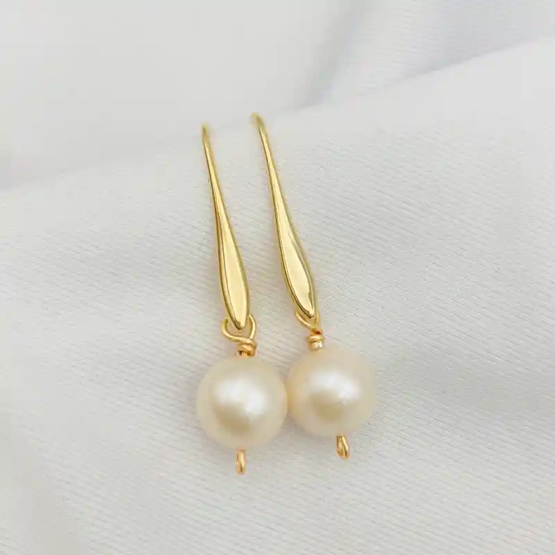 Aretes Dorados Con Perlas