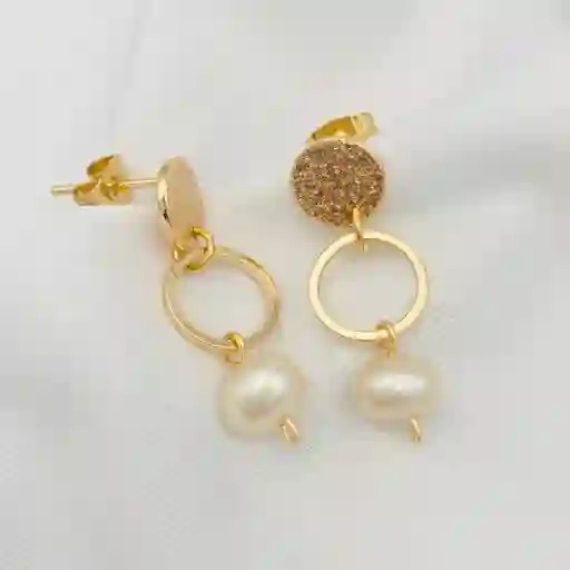 Aretes Colgantes Con Perlas Pequeños