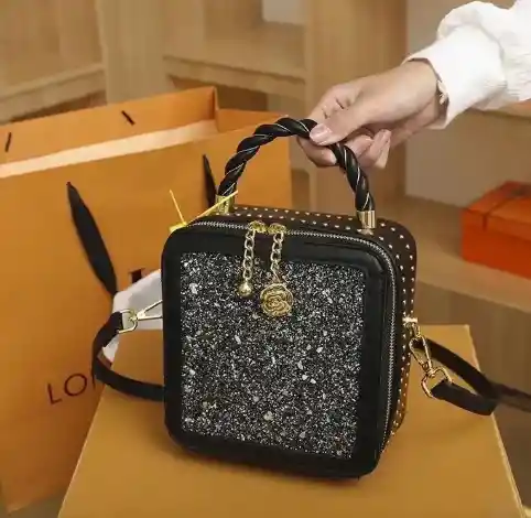 Bolso Ko Brillante Negro