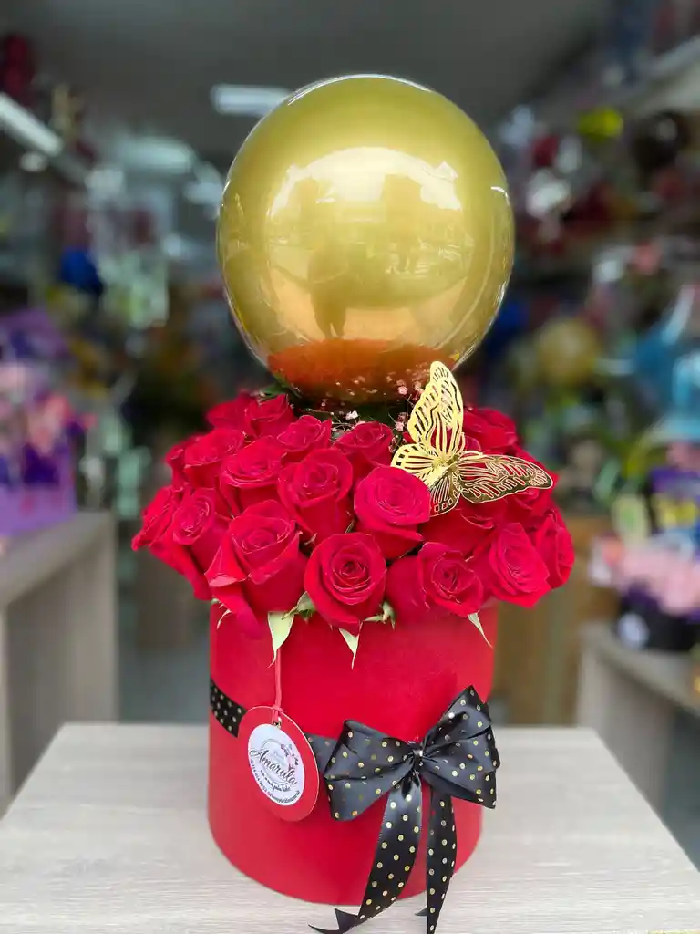 Cilindro De Rosas Y Globo