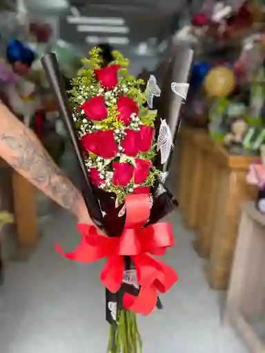 Ramillete De Rosas Rojas