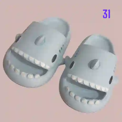 Pantufla Tiburon Talla 31
