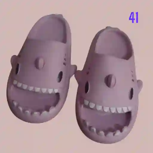 Pantufla Tiburon Talla 41