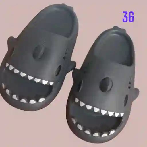 Pantufla Tiburon Talla 36