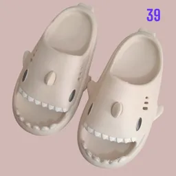 Pantufla Tiburon Talla 39