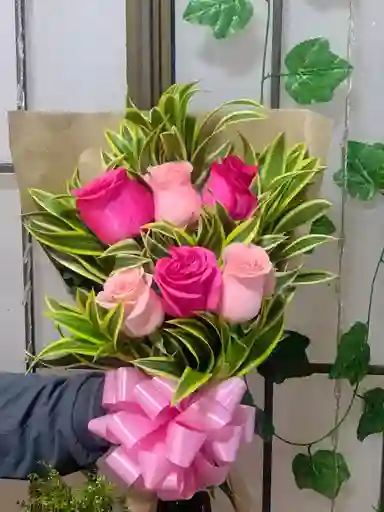 Bouquet De Rosas