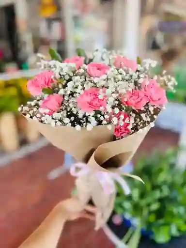 Bouquet De Claveles
