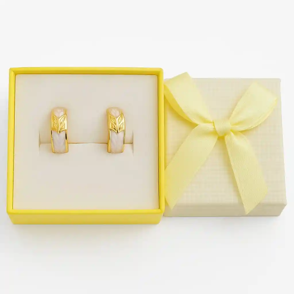 Aretes Hoja Con Nácar – Belleza Natural Para Regalar (regalo Sorpresa- Regalo Para Mujer - Regalo Para Cumpleaños)