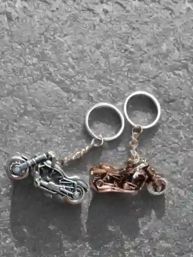 Llaveros Con Forma Moto Metálica Plateada