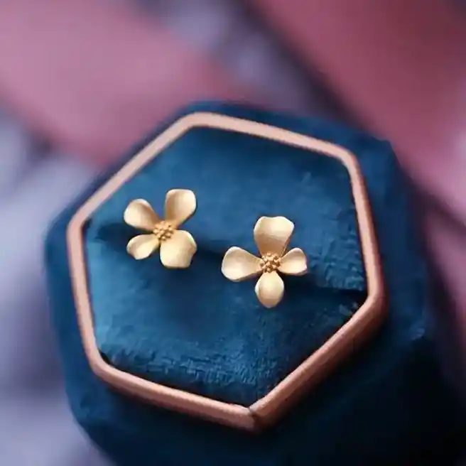 Aretes Flor Dorada